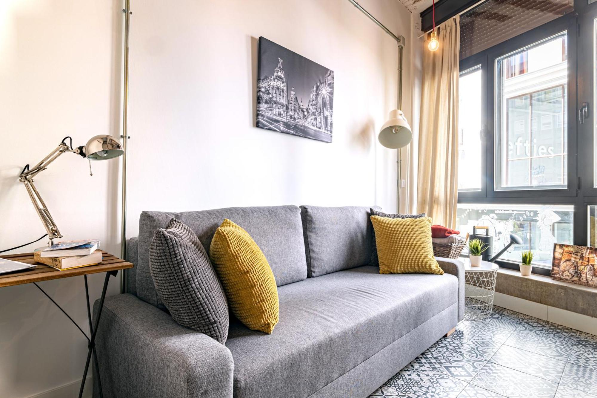 Vintage Apartment Near Puerta Del Sol Madrid Exterior foto